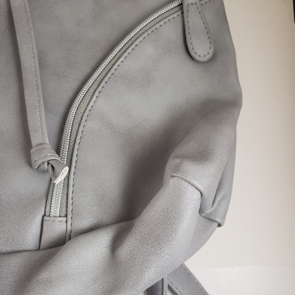 Silver Backpack - Picture 7 of 8